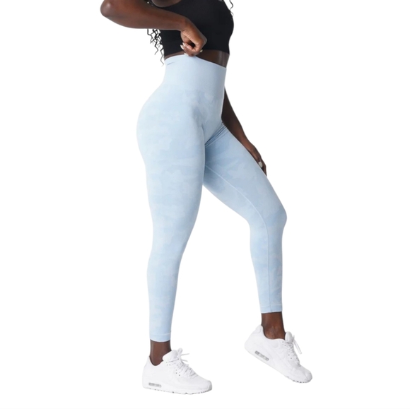 NVGTN Seamless Camo Leggings Icy Blue Womens Medium - Picture 2 of 8